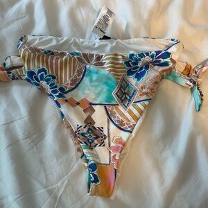 O’Neill M bikini high waisted bottoms nwt